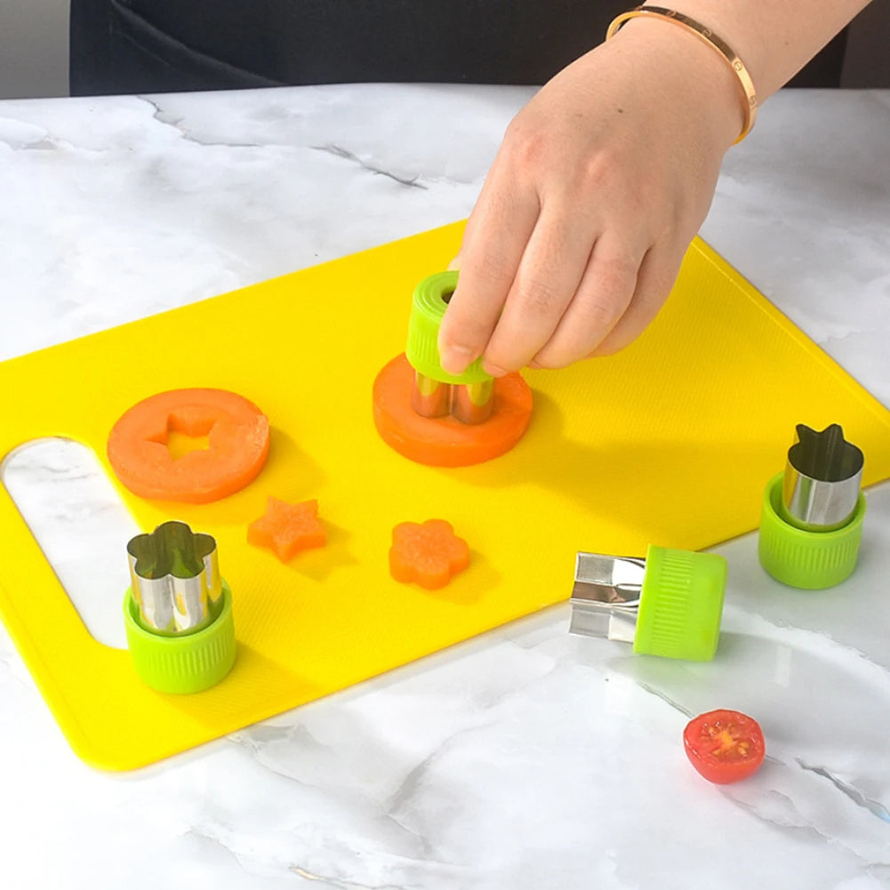 Serrated Edges Kids Knives Fruit Vegetable Crinkle Cutters Kids Knife Set Montessori Kitchen Tools Cutting Board